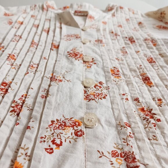 Roxy Floral Bell Sleeve Button-down Blouse - Picture 5 of 16